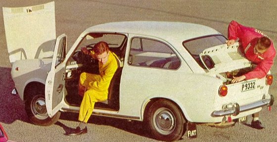 Fiaten finns
                  med ven p Volvo- och Neos-bilder nedan